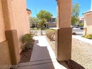 6956 Pacific Coast St in Las Vegas, NV - Building Photo - Building Photo