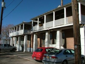 1008 Central Ave NW in Albuquerque, NM - Building Photo - Building Photo