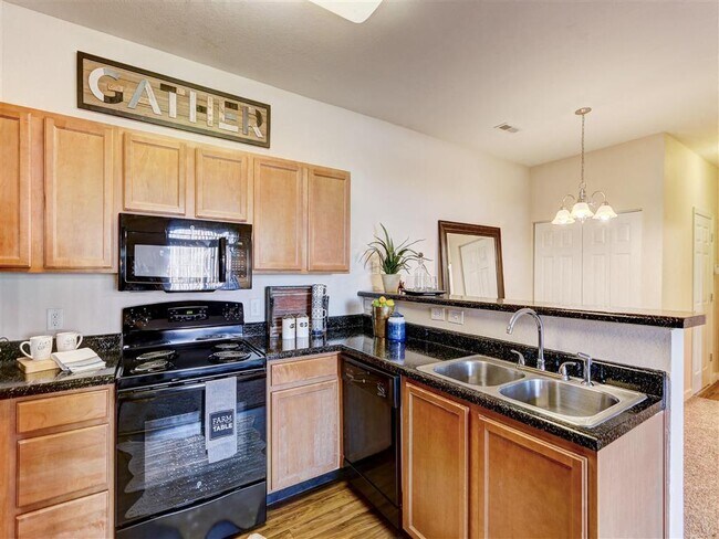 Residence at North Penn in Oklahoma City, OK - Foto de edificio - Building Photo