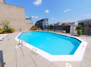 2201 L St NW, Unit 516 in Washington, DC - Building Photo - Building Photo