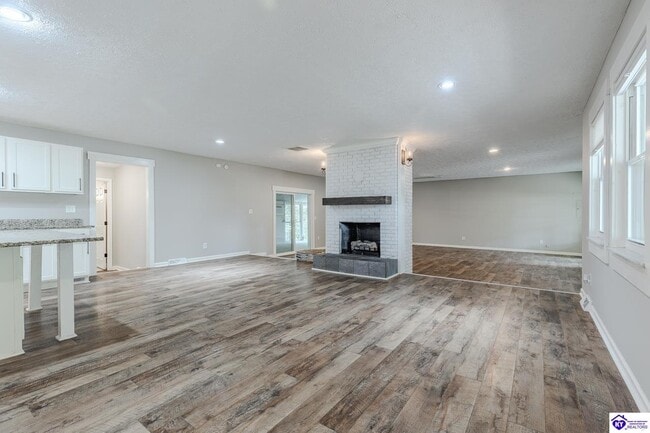 343 Meadowview Dr in Elizabethtown, KY - Building Photo - Building Photo