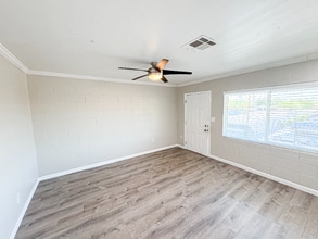 1110 E Highland Ave in Phoenix, AZ - Building Photo - Building Photo