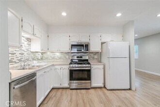 6539 Coldwater Canyon Ave in Los Angeles, CA - Building Photo - Building Photo