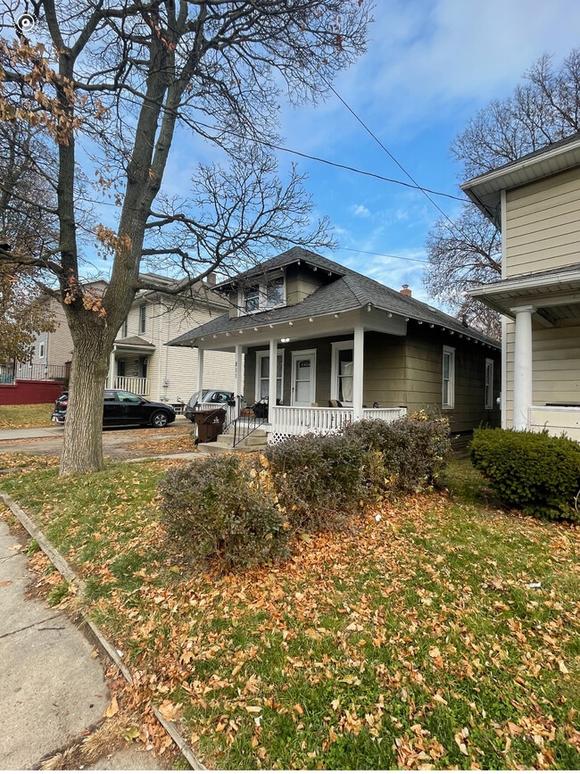 property at 811 Baker St