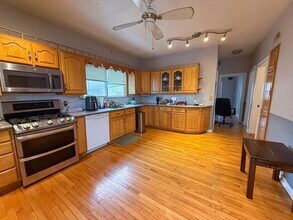 56 Bowdoin St in Medford, MA - Foto de edificio - Building Photo