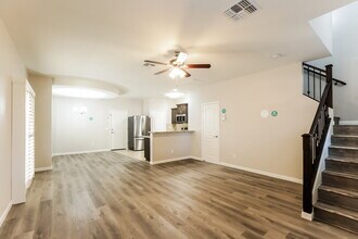 2009 E Heartwood Ln in Phoenix, AZ - Building Photo - Building Photo