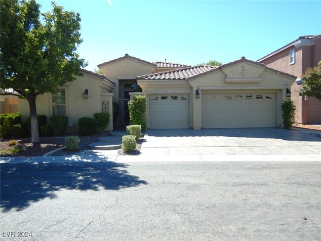 6039 Aromatico Ct in Las Vegas, NV - Building Photo - Building Photo