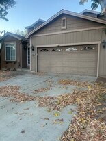 3496 Shadow Cast Ct in Sparks, NV - Building Photo