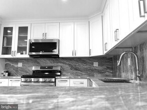 12406 Dunks Ferry Rd in Philadelphia, PA - Building Photo - Building Photo