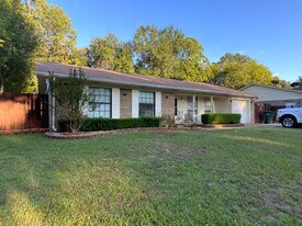 4702 Jade St in Nacogdoches, TX - Building Photo