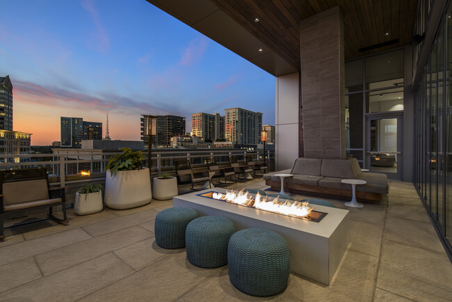 Cortland at Buckhead Village in Atlanta, GA - Foto de edificio - Building Photo