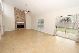 2731 Colony Dr in Sugar Land, TX - Building Photo - Building Photo