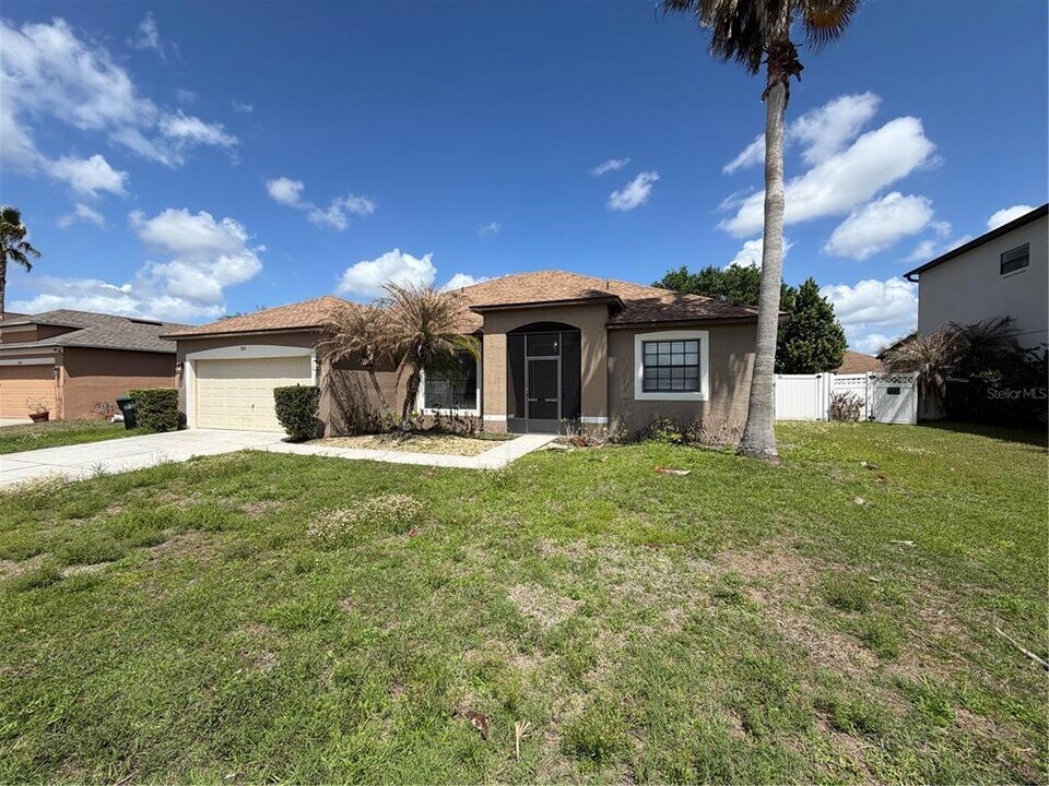 2831 Village Pine Terrace in Orlando, FL - Building Photo