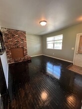 1413 Mark Twain Dr in Lansing, MI - Building Photo - Building Photo