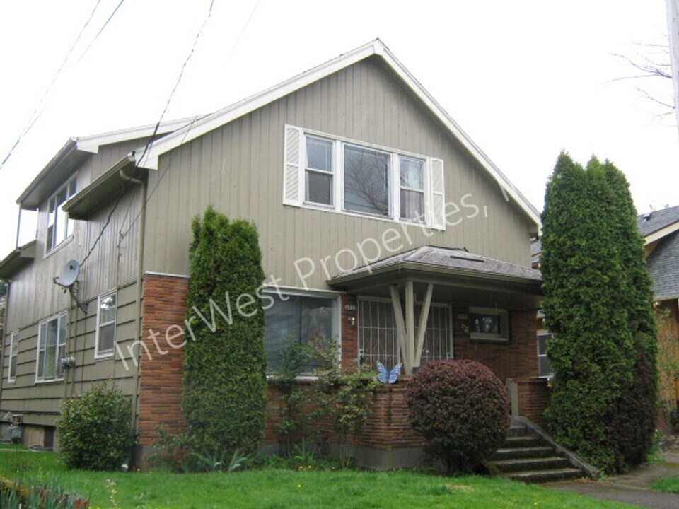 4735-4735 NE 18th Ave in Portland, OR - Building Photo