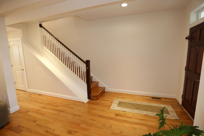 237 16th St SE in Washington, DC - Building Photo - Building Photo