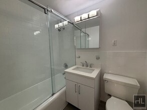 EAST 69 STREET, Unit 2B in New York, NY - Building Photo - Building Photo