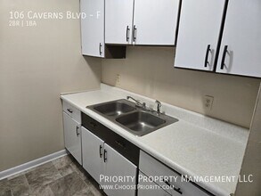 106 Caverns Blvd in Grottoes, VA - Building Photo - Building Photo