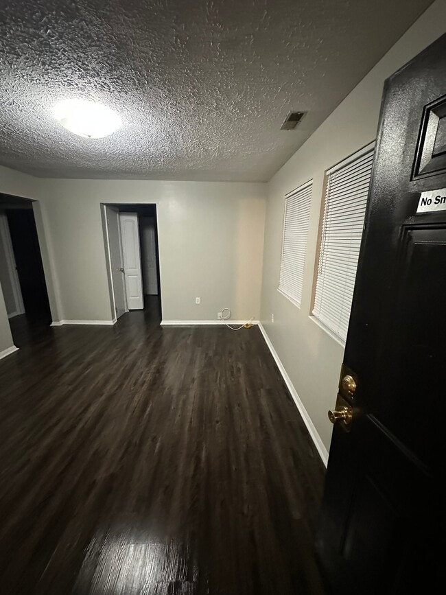 448 N Hills Rd, Unit 3