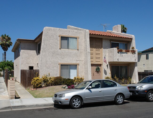 16891 Green St in Huntington Beach, CA - Building Photo - Building Photo