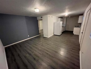 640 E Pipkin St in Beaumont, TX - Building Photo - Building Photo
