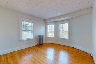 12 Park St in Waltham, MA - Building Photo - Building Photo