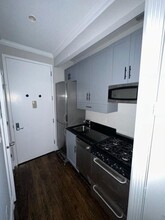 202 E 13th St, Unit 4A in New York, NY - Building Photo - Building Photo