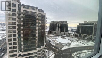 10 De Boers Dr in Toronto, ON - Building Photo