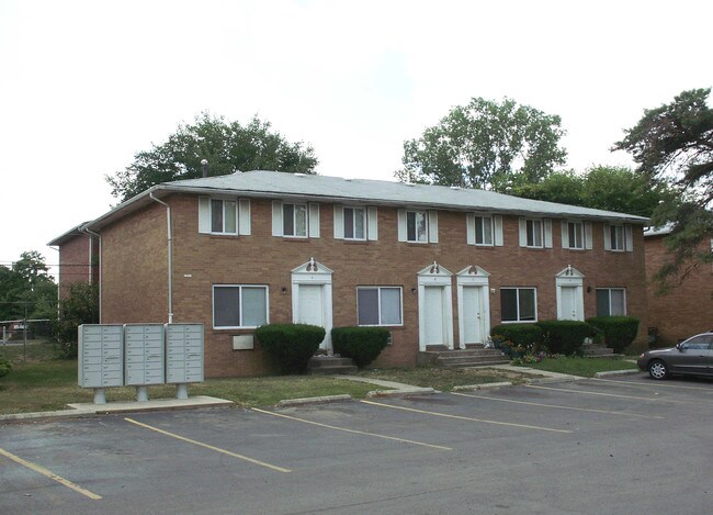 Willington Court in Columbus, OH - Building Photo - Building Photo