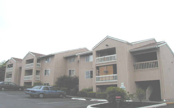 Waverly Apartments in Federal Way, WA - Building Photo - Building Photo