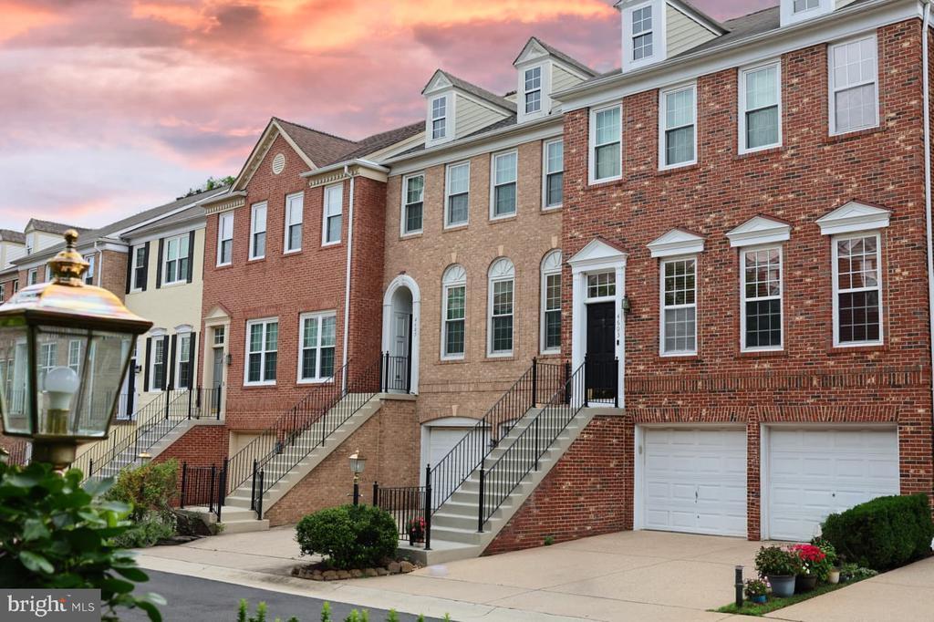 4605 Lambert Pl in Alexandria, VA - Building Photo
