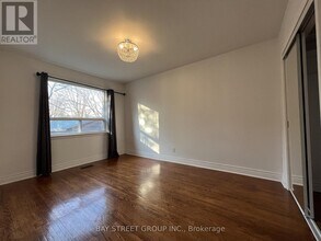 382 Blue Grass Blvd in Richmond Hill, ON - Building Photo - Building Photo