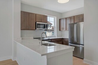 1 Center St in Clifton, NJ - Building Photo - Building Photo