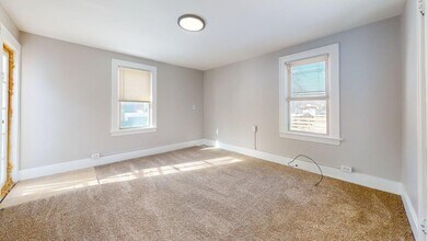 3868 W 37th St in Cleveland, OH - Building Photo - Building Photo