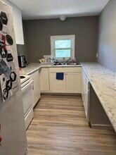 102 Dyer Dr in Waynesville, MO - Foto de edificio - Building Photo