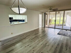 9501 Seagrape Dr in Davie, FL - Building Photo - Building Photo