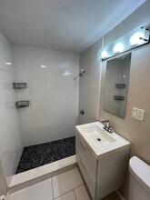 34 Evergreen St, Unit 50-28 in Boston, MA - Building Photo - Building Photo