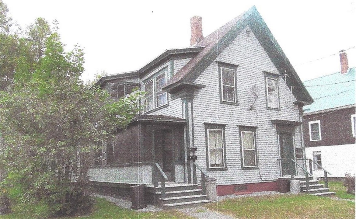 35 Highland St in Woodsville, NH - Building Photo