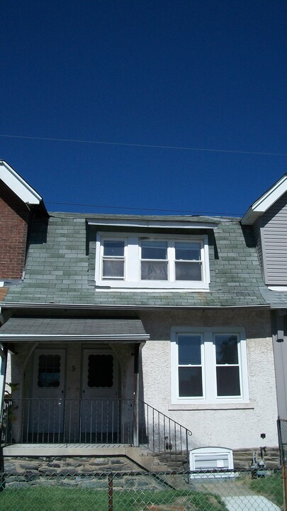 5 Chestnut St, Unit 2 in Marcus Hook, PA - Building Photo