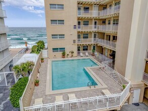 4500 S Ocean Blvd in Palm Beach, FL - Building Photo - Building Photo