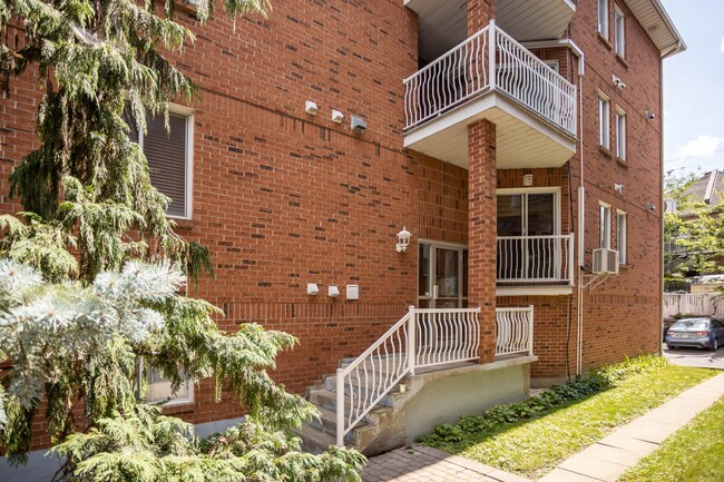 1610 Shevchenko Boul in Montréal, QC - Building Photo - Building Photo