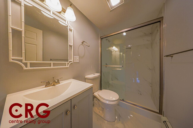 81 Alder St, Unit c