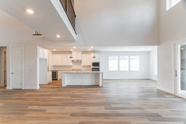 property at 11 Mariposa Wds Dr