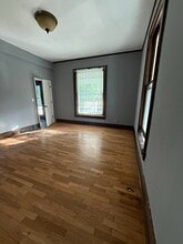 412 N Church St, Unit 3 in Fayette, MO - Foto de edificio - Building Photo