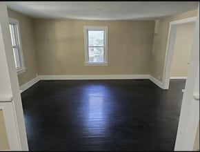 1135 Crosby St in Rockford, IL - Foto de edificio - Building Photo