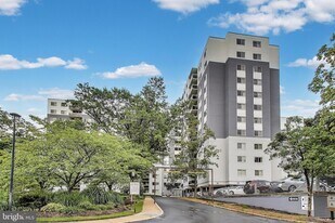 7333 New Hampshire Ave, Unit 210 in Takoma Park, MD - Building Photo