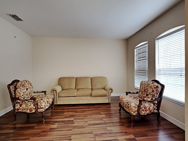 589 Errol Pkwy in Apopka, FL - Building Photo - Building Photo