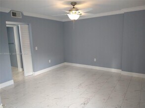 7817 Trent Dr in Tamarac, FL - Building Photo - Building Photo