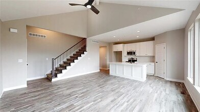 12304 S Prairie Creek Rd in Olathe, KS - Building Photo - Building Photo