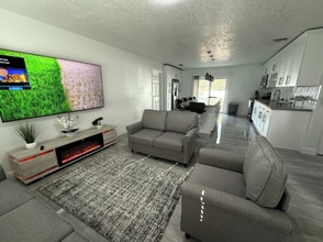 129 Coral Bell Ct in Orlando, FL - Building Photo - Building Photo